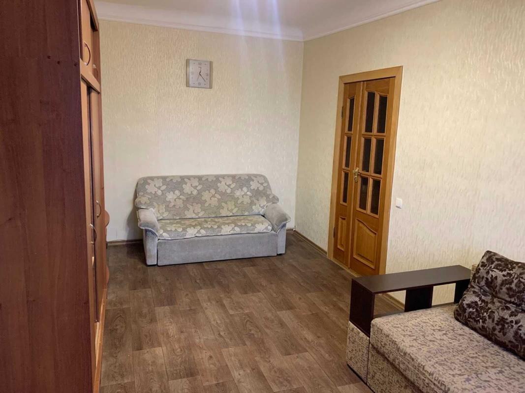 Продаж 1 кімнатної квартири 30 кв. м, Героїв Харкова просп. 214