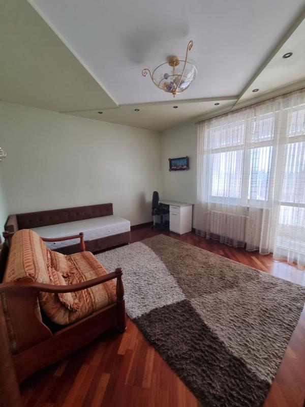 Sale 4 bedroom-(s) apartment 170 sq. m., Bulvarno-Kudriavska Street (Vorovskoho Street) 36