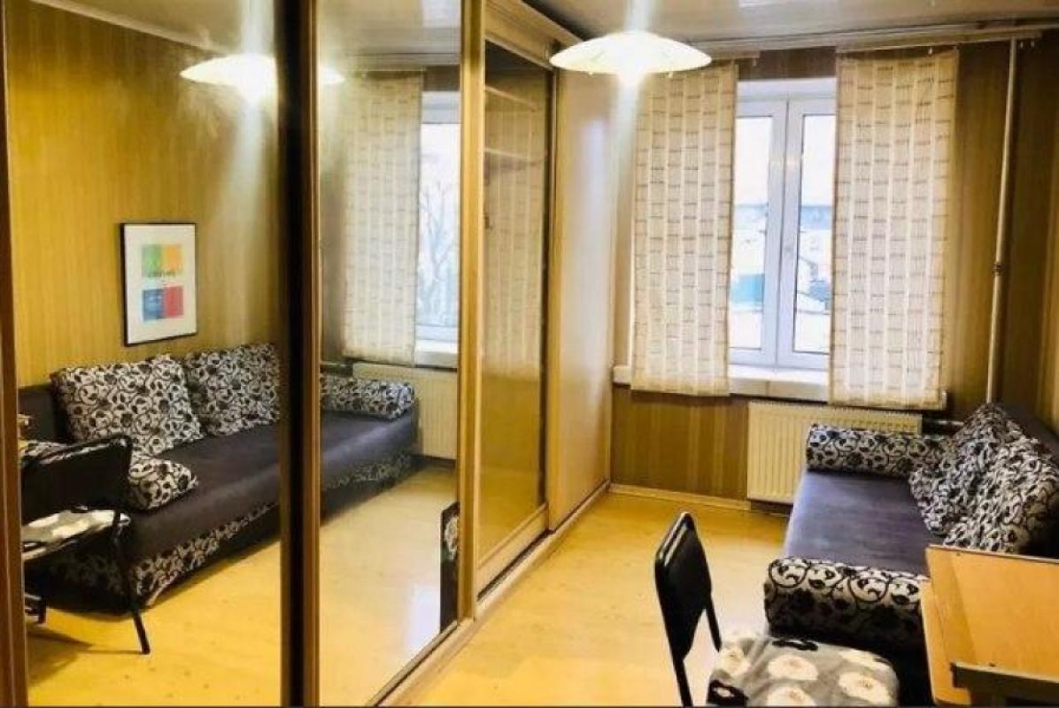 Sale 3 bedroom-(s) apartment 70 sq. m., Pushkinska Street 96-98