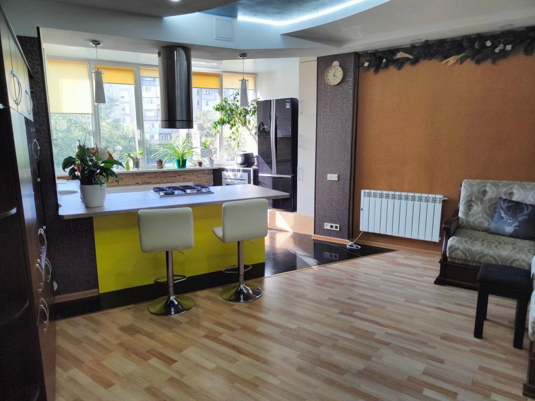 Sale 2 bedroom-(s) apartment 101 sq. m., Heroyiv Nebesnoyi Sotni maidan 14/1