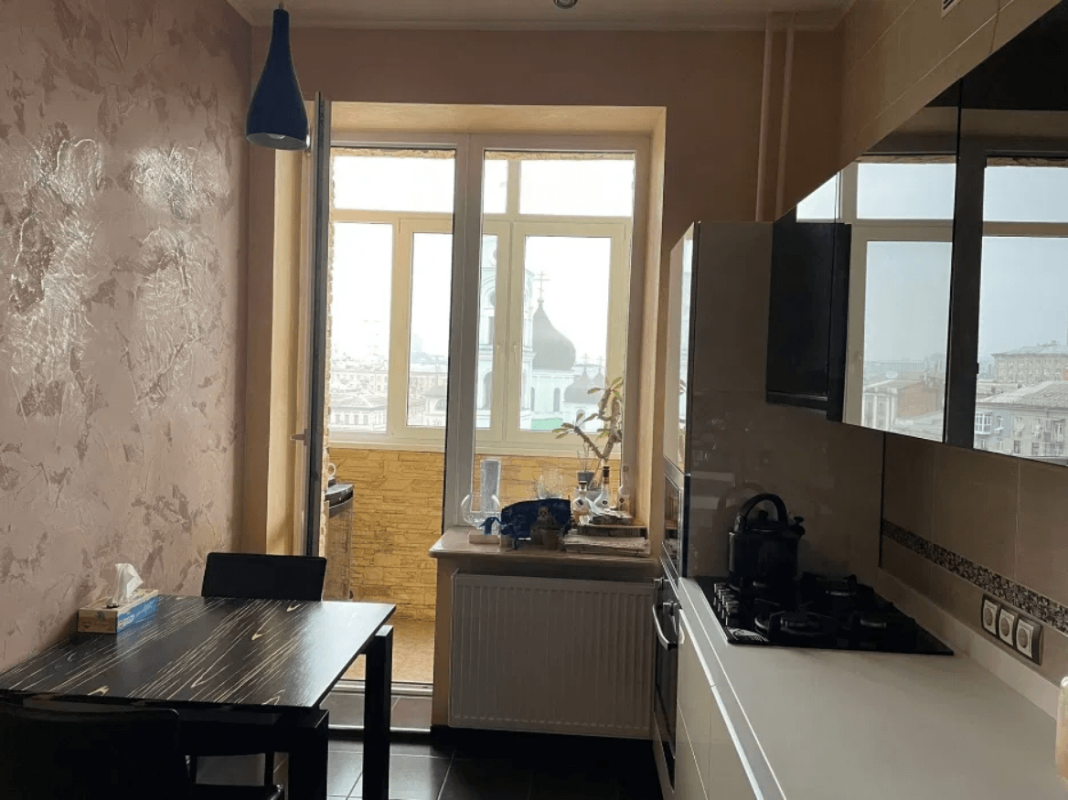 Long term rent 2 bedroom-(s) apartment Lopatynsky Lane 2