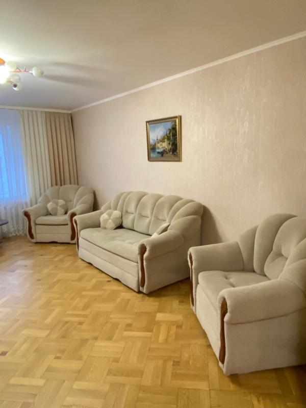 Продажа 3 комнатной квартиры 92 кв. м, Урловская ул. 8