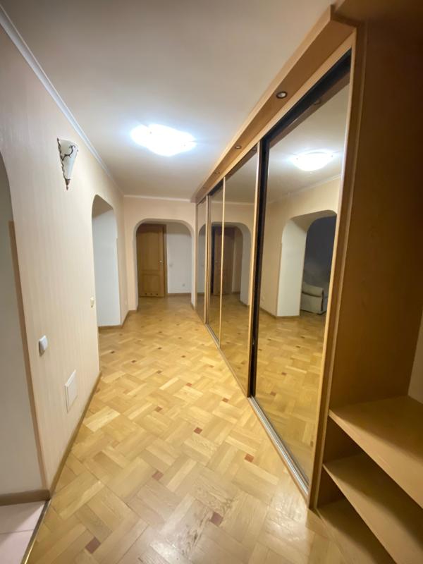 Sale 3 bedroom-(s) apartment 92 sq. m., Urlivska Street 8