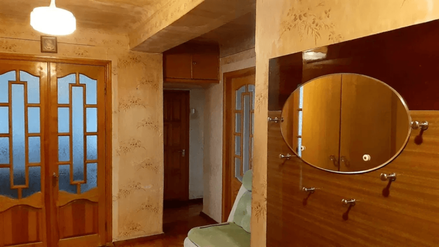 Sale 3 bedroom-(s) apartment 89 sq. m., Novhorodska Street 18