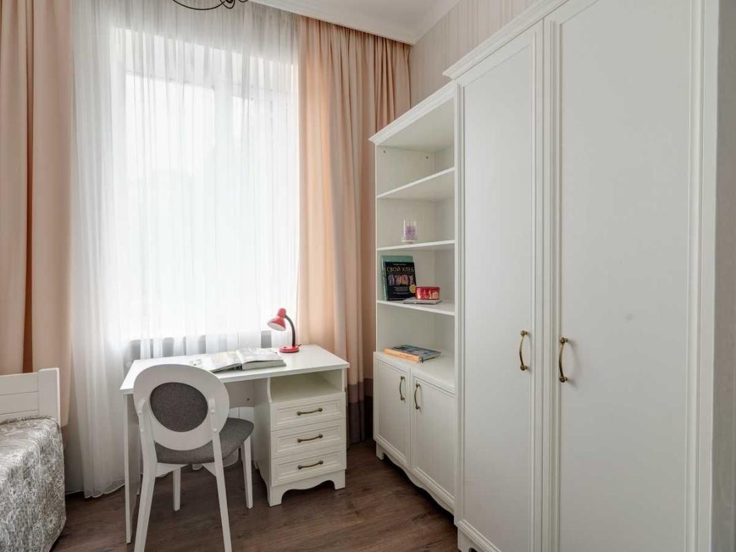 Long term rent 3 bedroom-(s) apartment Chernyshevska Street 15