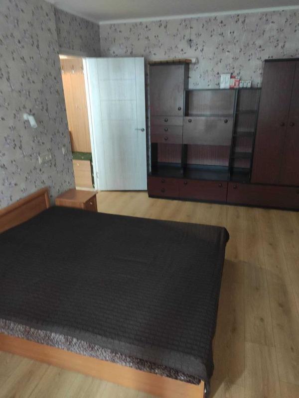 Sale 1 bedroom-(s) apartment 32 sq. m., Heroiv Pratsi Street 68