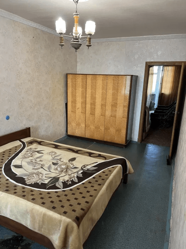Sale 3 bedroom-(s) apartment 67 sq. m., Heroiv Pratsi Street 45