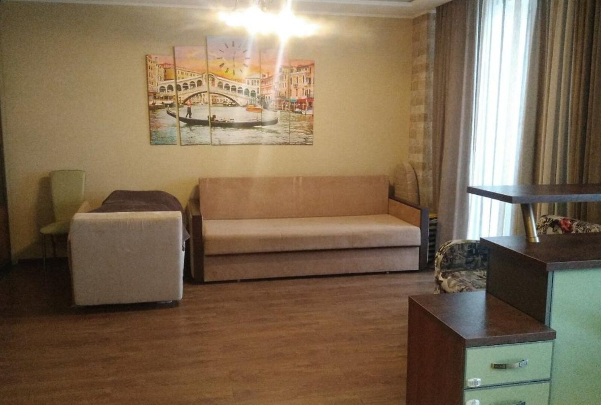 Продаж 1 кімнатної квартири 51 кв. м, Мирослава Мисли вул. (Цілиноградська) 48в