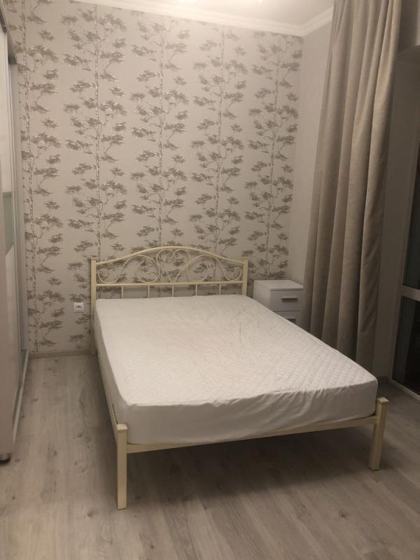 Sale 3 bedroom-(s) apartment 58 sq. m., Myronosytska Street 97