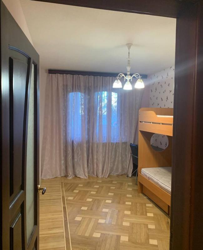 Продаж 3 кімнатної квартири 66 кв. м, Гвардійців-Широнінців вул. 58