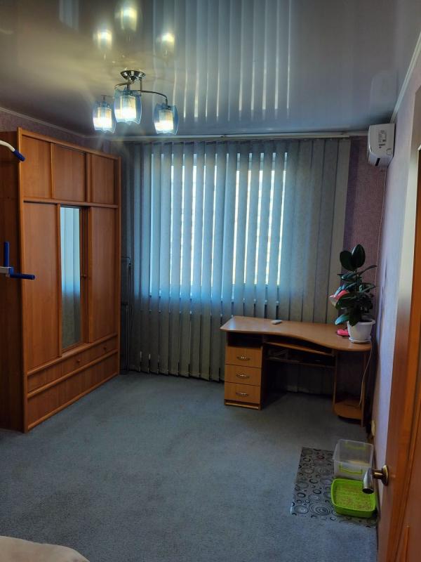 Продаж 4 кімнатної квартири 86 кв. м, Ахсарова вул. 18