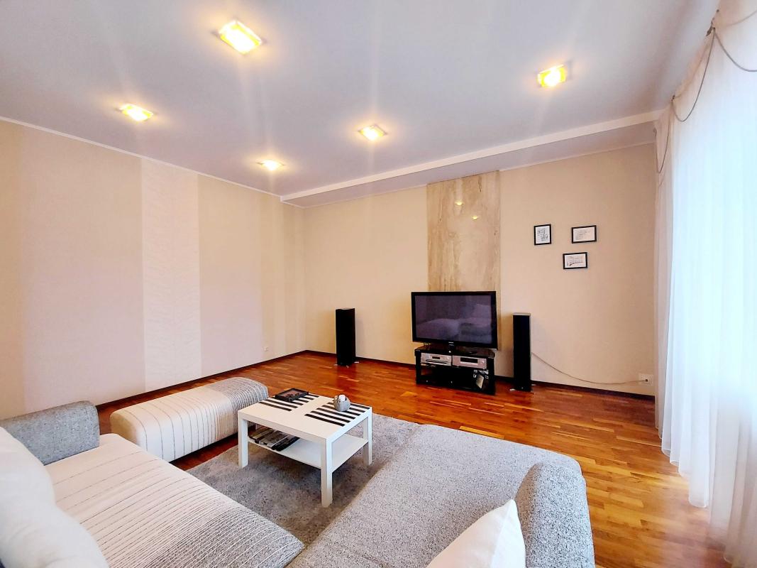 Long term rent 4 bedroom-(s) apartment Lermontivska Street 15