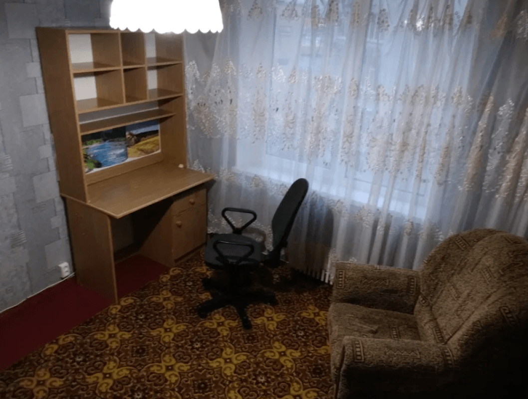 Long term rent 2 bedroom-(s) apartment Heroiv Pratsi Street 12