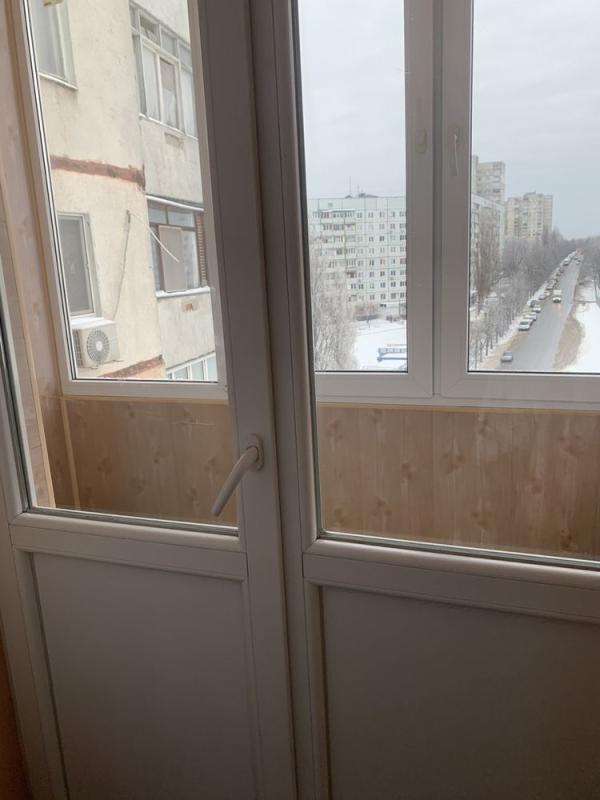 Продаж 2 кімнатної квартири 50 кв. м, Амосова вул. 42
