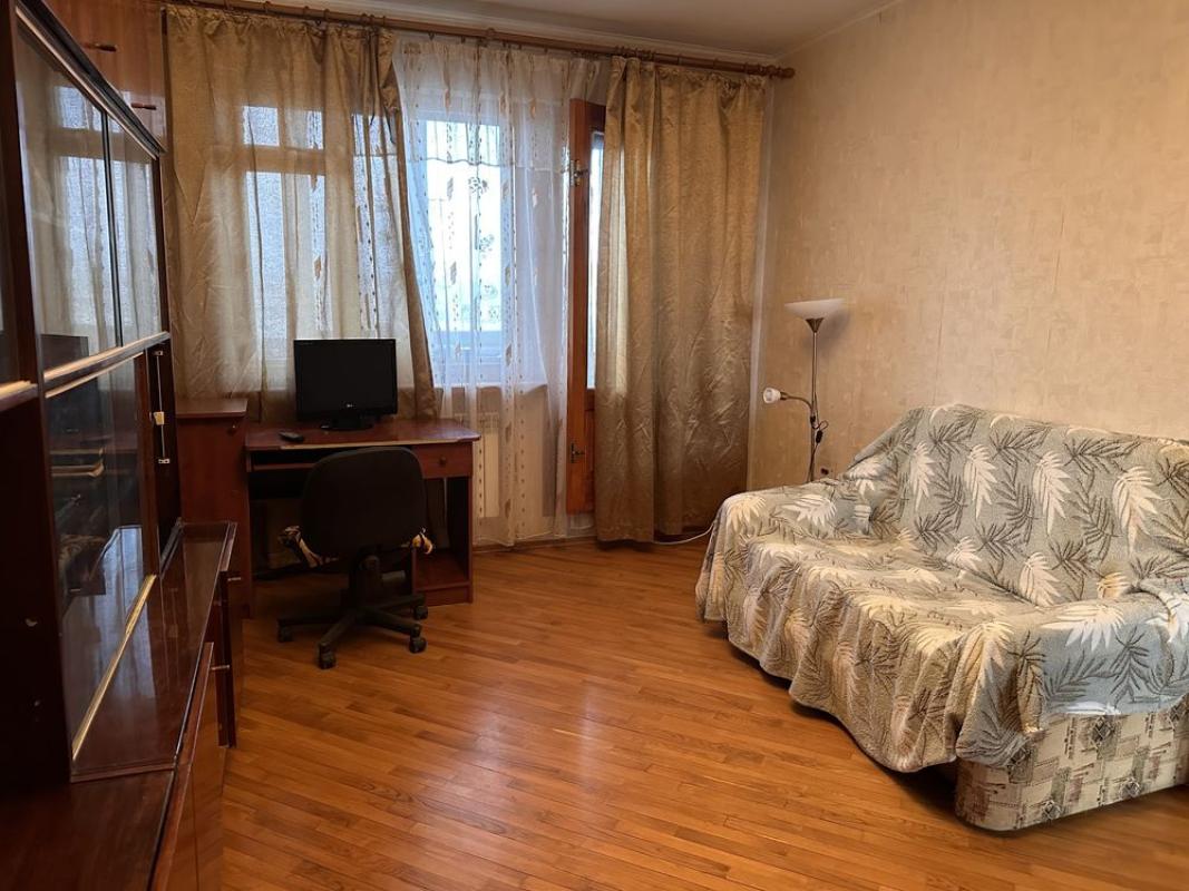 Sale 4 bedroom-(s) apartment 83 sq. m., Akademika Pavlova Street 130