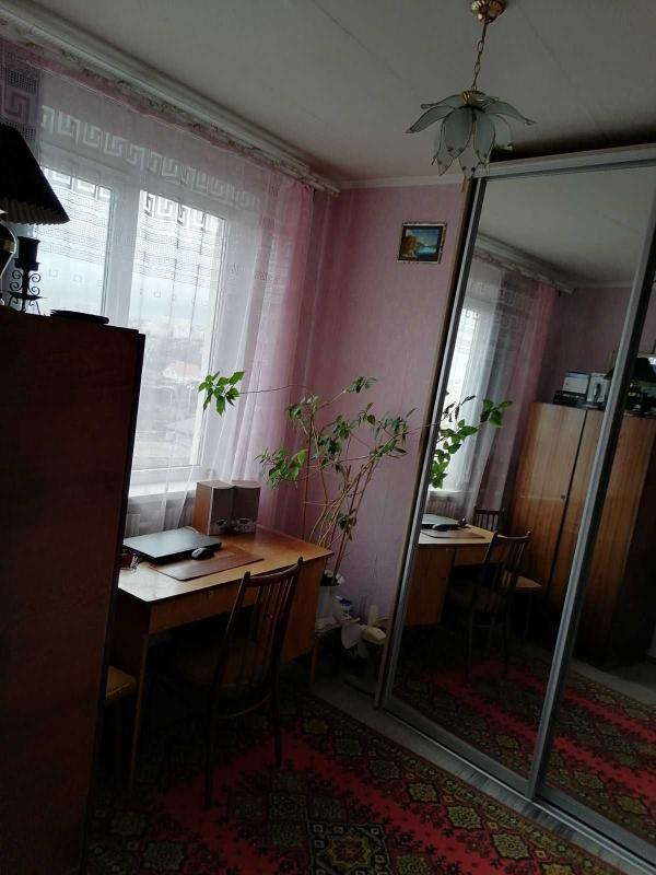 Продаж 4 кімнатної квартири 68 кв. м, Гвардійців-Широнінців вул. 53