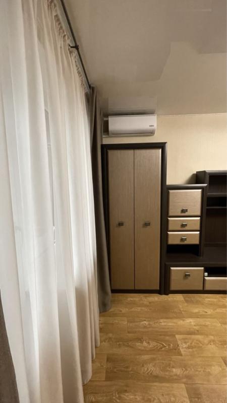 Sale 1 bedroom-(s) apartment 32 sq. m., Heroiv Pratsi Street 47б