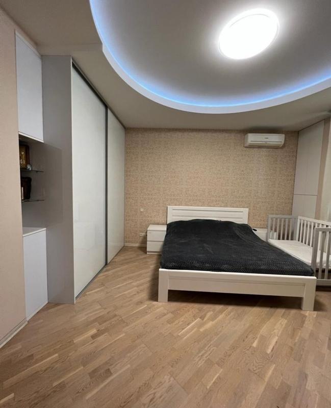 Sale 3 bedroom-(s) apartment 103 sq. m., Olimpiyska Street 10б