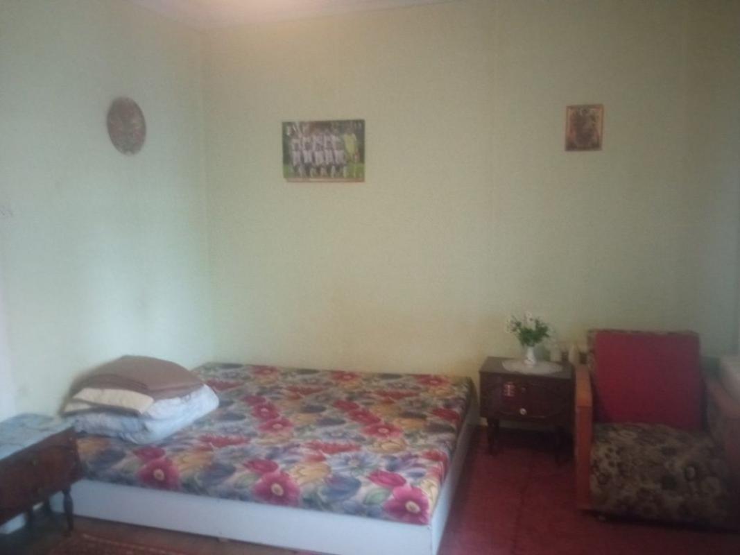 Long term rent 2 bedroom-(s) apartment Danylevskoho Street 14