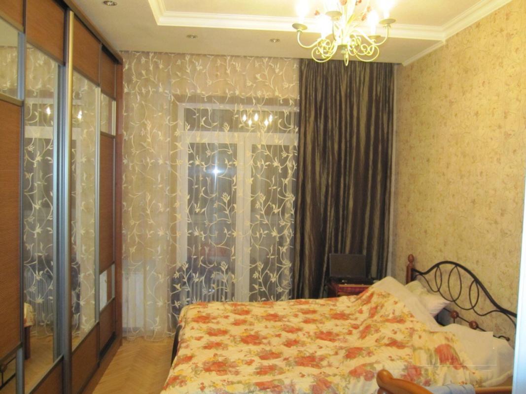 Продажа 3 комнатной квартиры 74 кв. м, Воробьёва ул.