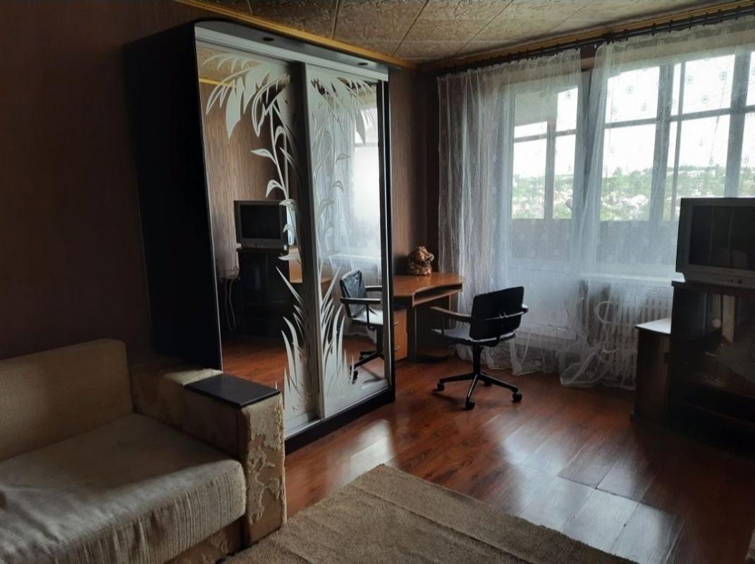 Продаж 1 кімнатної квартири 33 кв. м, Краснодарська вул. 175