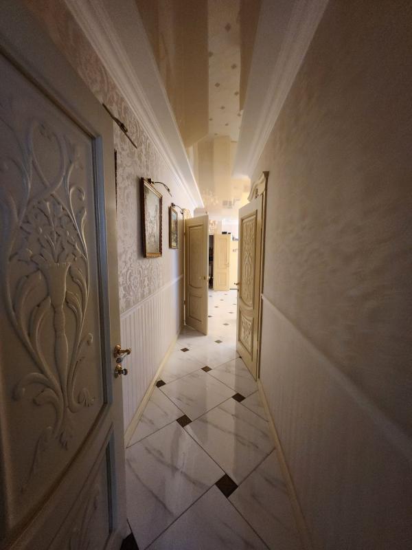 Long term rent 3 bedroom-(s) apartment Tbiliskyi Lane 1