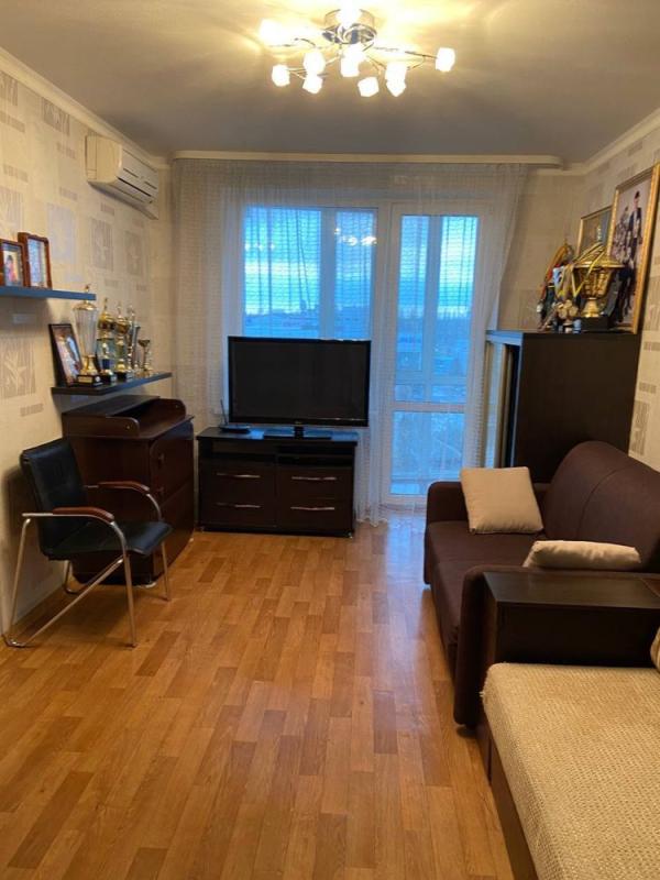 Sale 2 bedroom-(s) apartment 44 sq. m., Traktorobudivnykiv Avenue 63