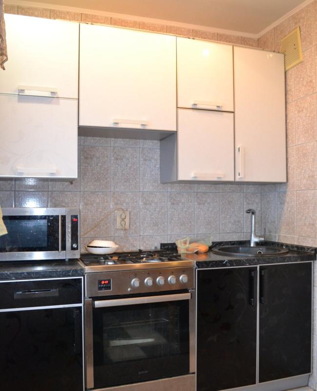 Sale 4 bedroom-(s) apartment 69 sq. m., Luyi Pastera Street 200