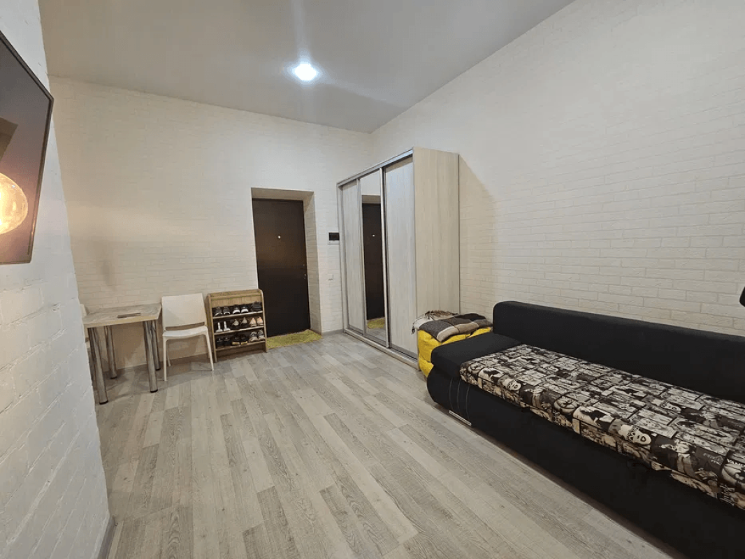 Sale 1 bedroom-(s) apartment 23 sq. m., Kontorska street (Chervonozhovtneva Street) 15