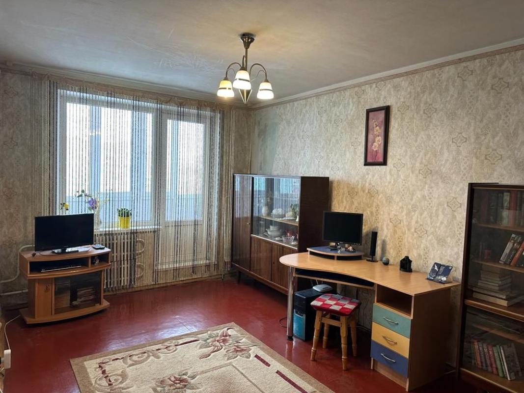 Long term rent 2 bedroom-(s) apartment Traktorobudivnykiv Avenue 85