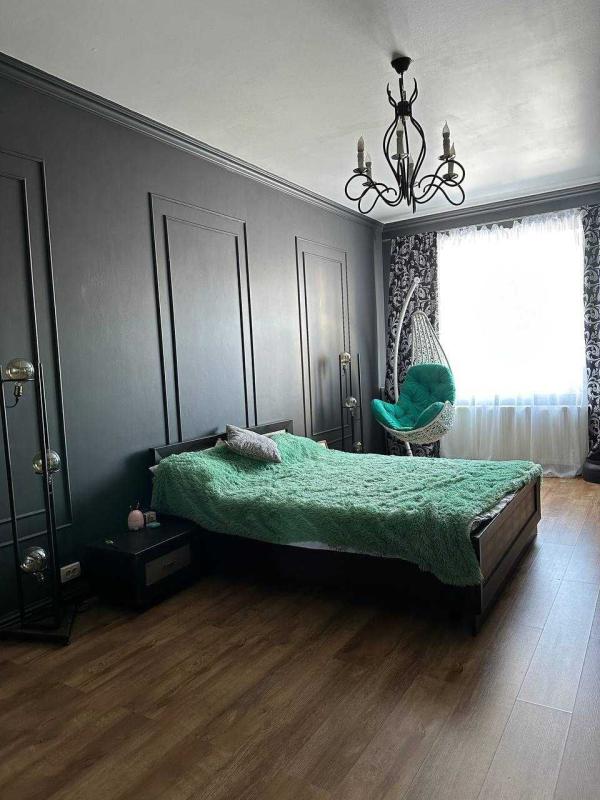 Sale 3 bedroom-(s) apartment 100 sq. m., Peremohy Avenue 66