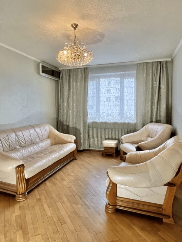 Продаж 4 кімнатної квартири 81.3 кв. м, Грозненська вул. 34
