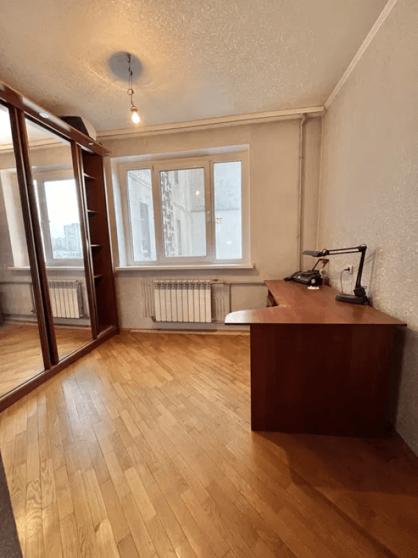 Продаж 4 кімнатної квартири 81.3 кв. м, Грозненська вул. 34