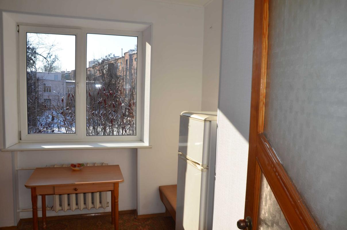 Продаж 2 кімнатної квартири 46 кв. м, Бориса Чичибабина вул. 2