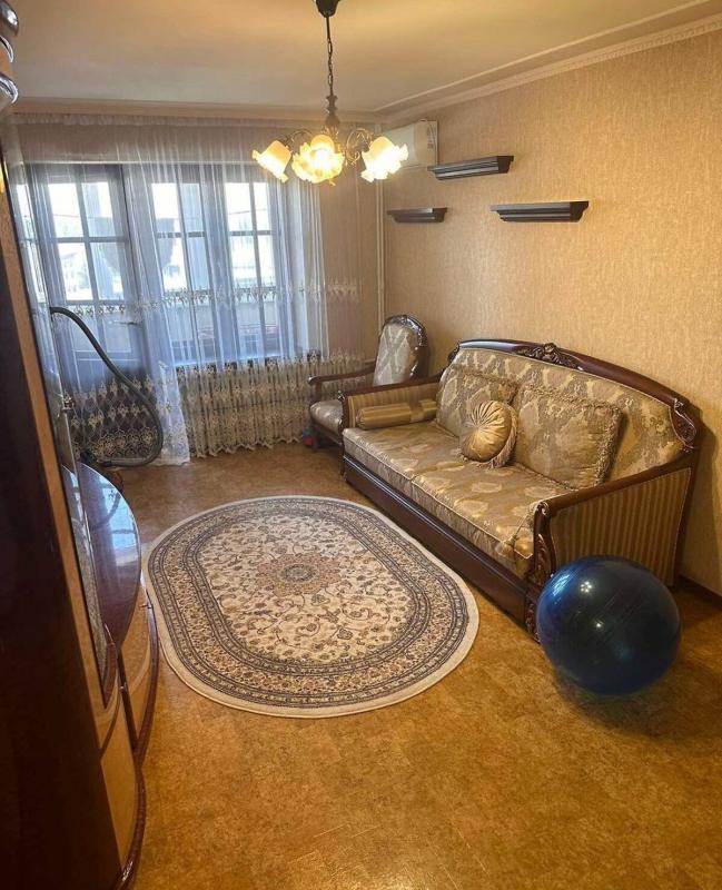 Sale 3 bedroom-(s) apartment 74 sq. m., Vernadskoho Street 1
