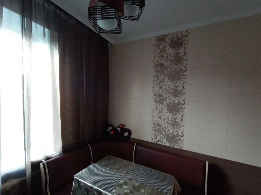 Long term rent 2 bedroom-(s) apartment Hryhoriya Chuprynky street (Chudnovskoho Street) 6