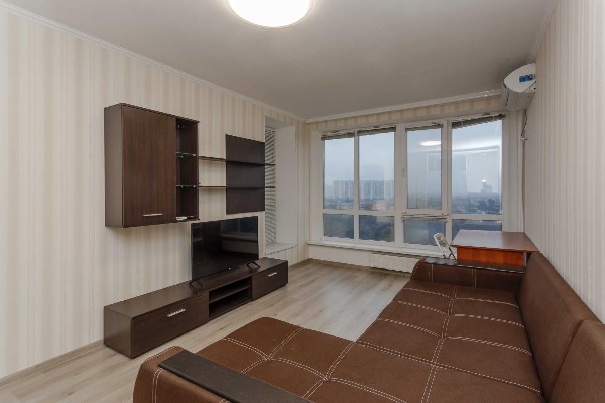 Long term rent 1 bedroom-(s) apartment Knyazya Romana Mstyslavychya Street (Henerala Zhmachenka Street) 18