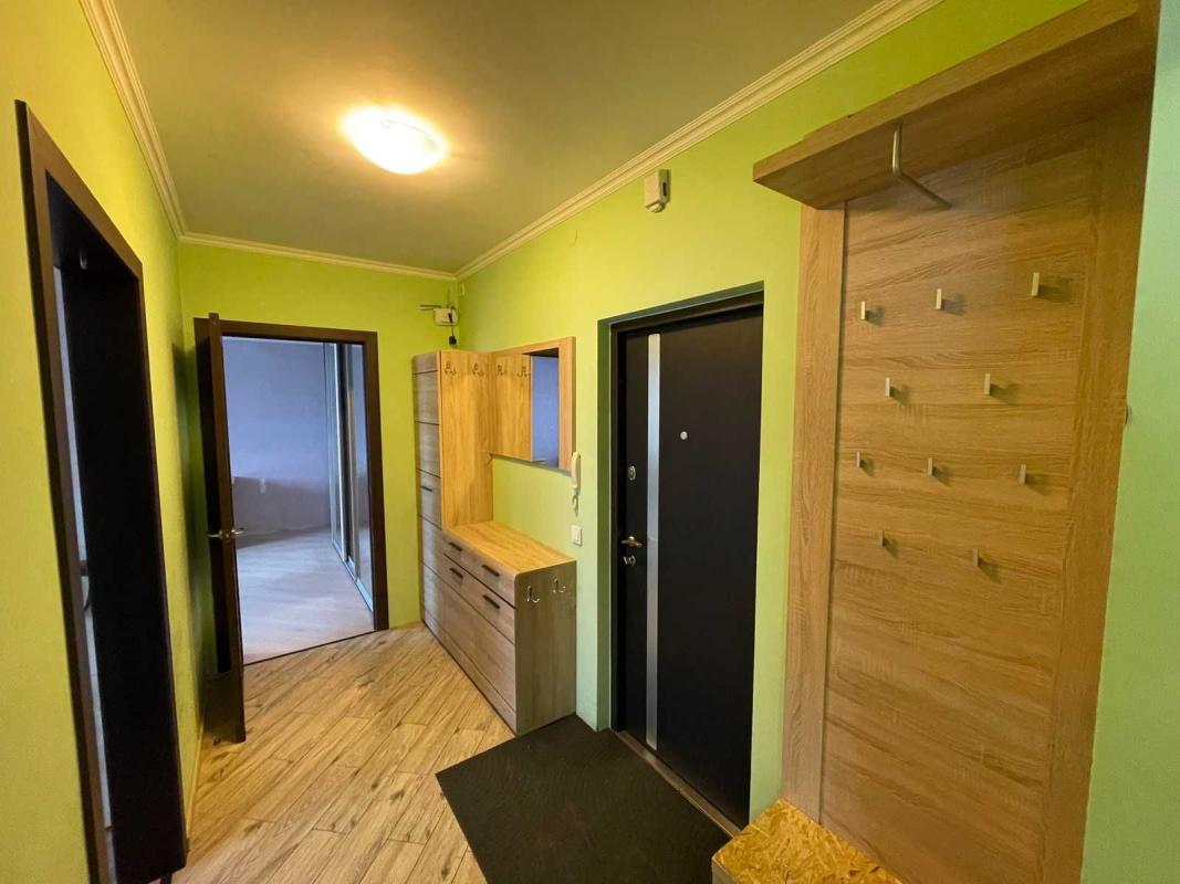 Long term rent 2 bedroom-(s) apartment Larysy Rudenko Street 13
