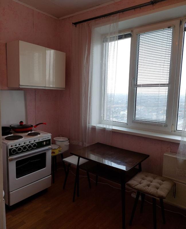 Продаж 2 кімнатної квартири 52 кв. м, Єнакіевская вул. 26