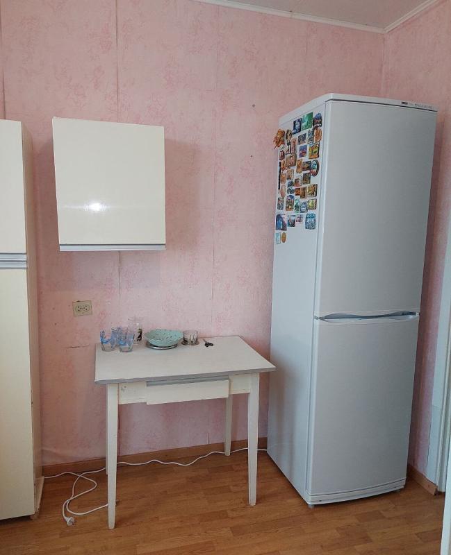 Продаж 2 кімнатної квартири 52 кв. м, Єнакіевская вул. 26