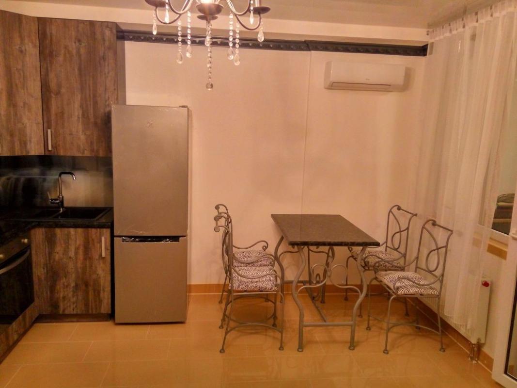 Long term rent 1 bedroom-(s) apartment Zavalna Street 10б