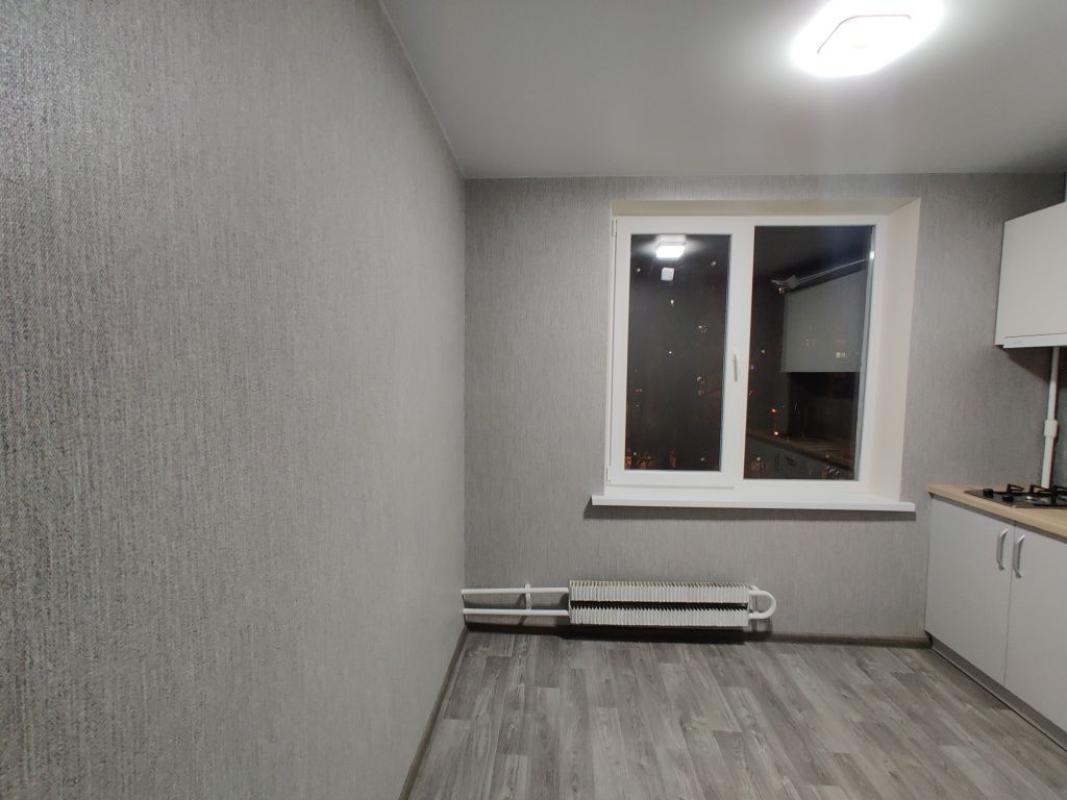 Продажа 1 комнатной квартиры 32 кв. м, Владислава Зубенко ул. (Тимуровцев) 17б