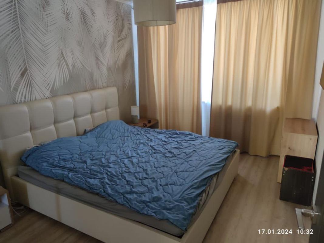 Sale 3 bedroom-(s) apartment 69 sq. m., Yuvileinyi avenue 63