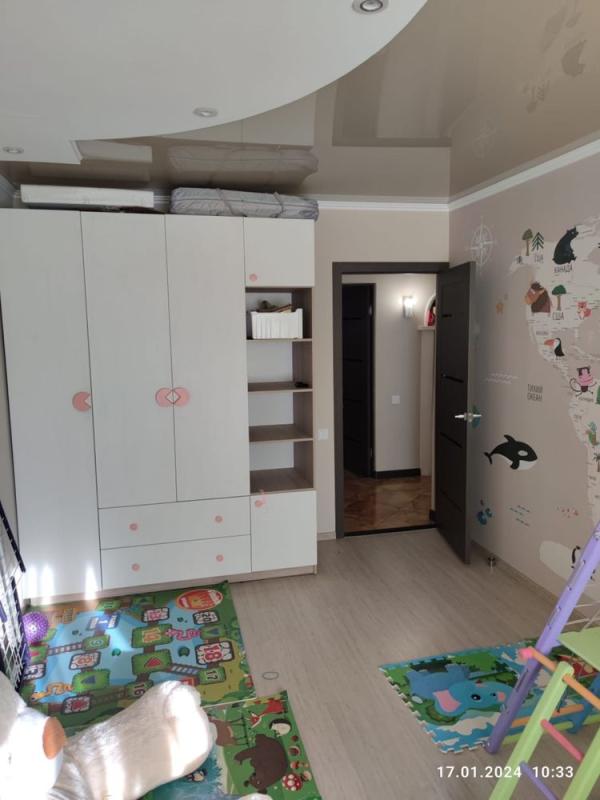 Sale 3 bedroom-(s) apartment 69 sq. m., Yuvileinyi avenue 63