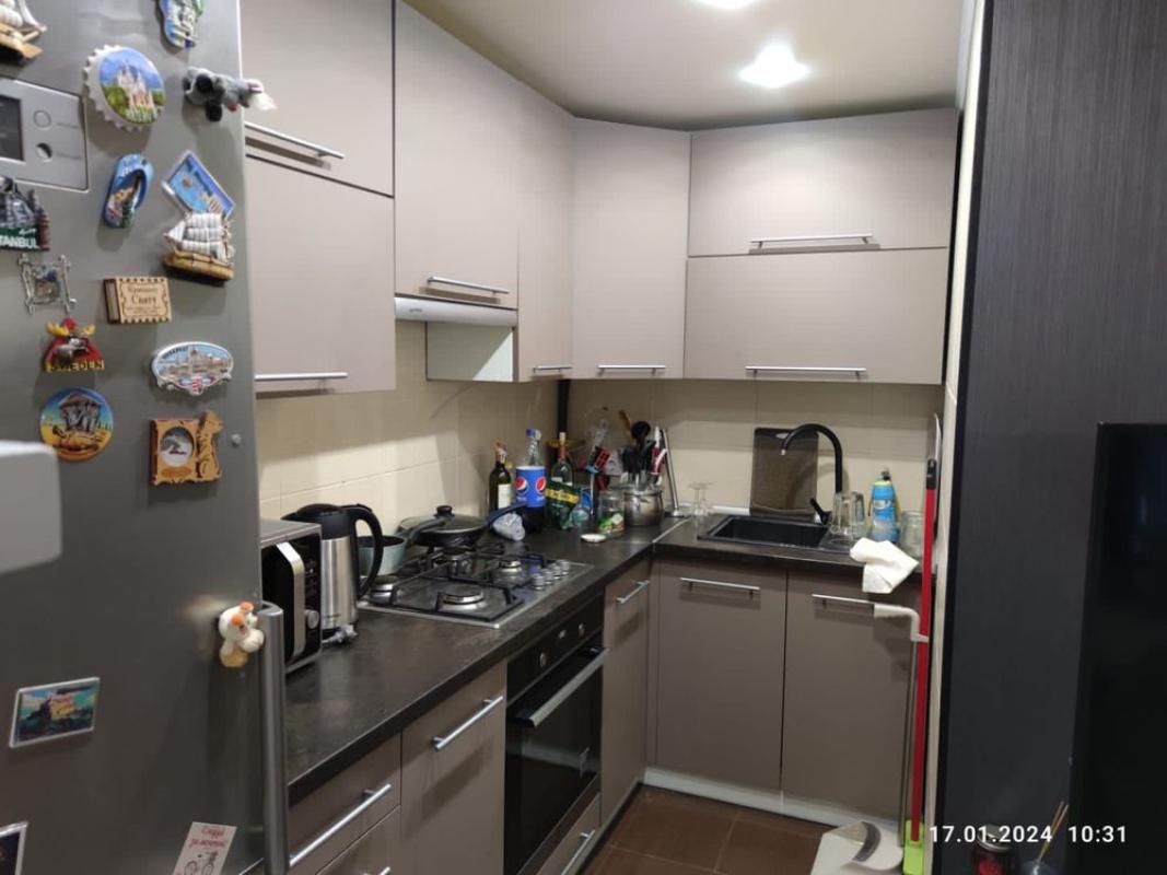 Sale 3 bedroom-(s) apartment 69 sq. m., Yuvileinyi avenue 63