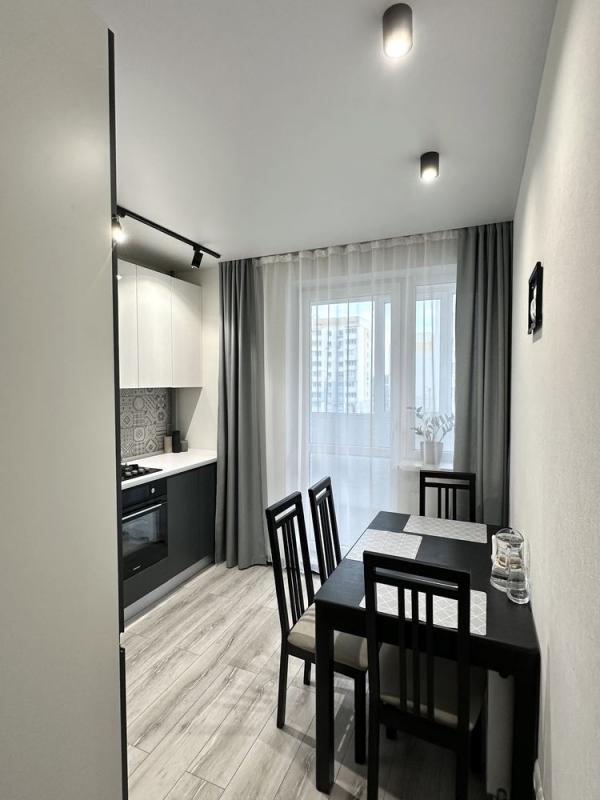 Sale 1 bedroom-(s) apartment 37 sq. m., Niutona Street 106