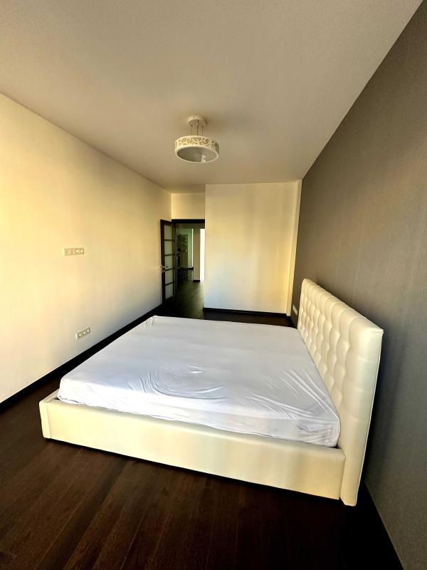 Long term rent 2 bedroom-(s) apartment Reheneratorna Street 4 к3-8
