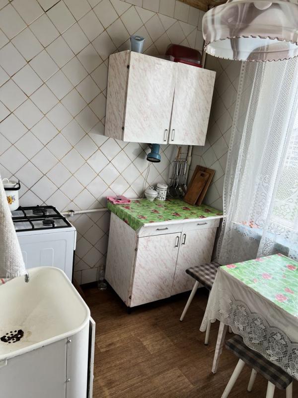Long term rent 3 bedroom-(s) apartment Saltivske Highway 240г
