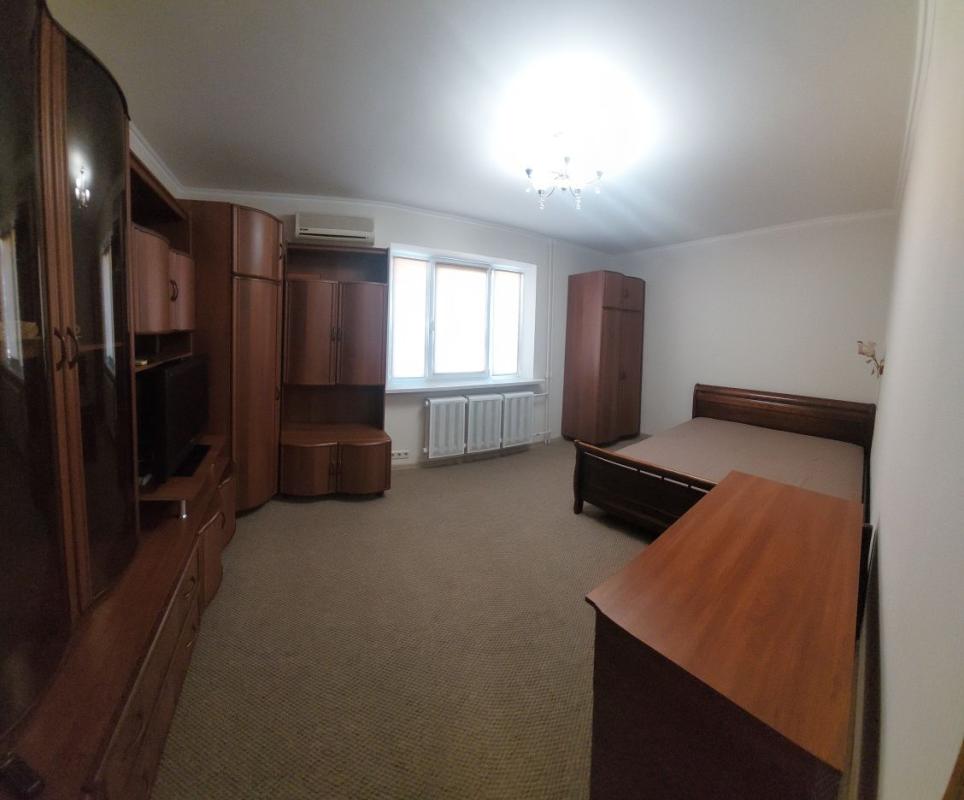 Long term rent 1 bedroom-(s) apartment Vyshniakivska Street 3