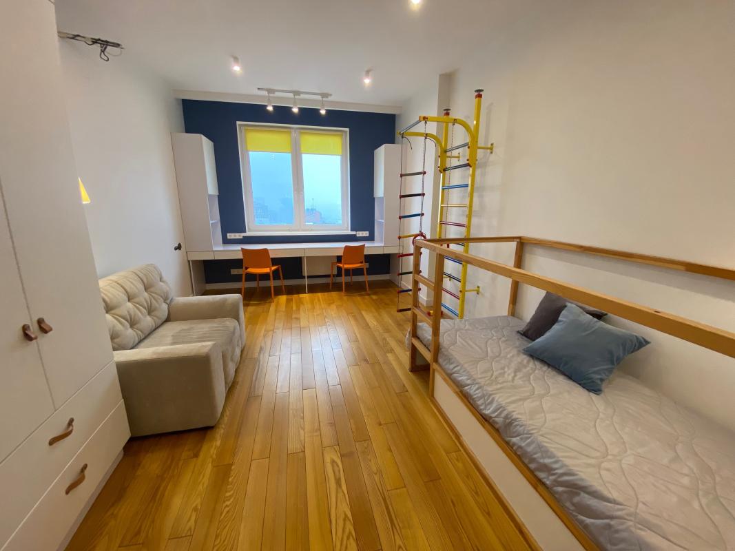 Sale 4 bedroom-(s) apartment 122 sq. m., Dmytrivska Street 80
